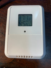 Load image into Gallery viewer, WeatherSense Wireless Inside Temperature and Humidity Sensor F016TH